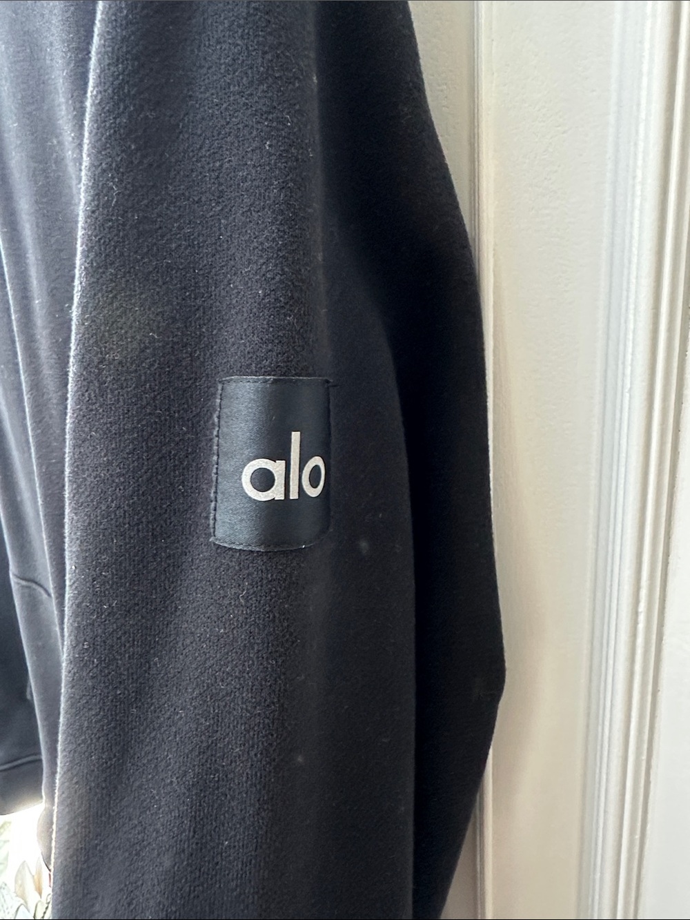 Alo Black Heavy Pullover Hoodie - Classic Cozy Sweatshirt - Picture 2 of 3